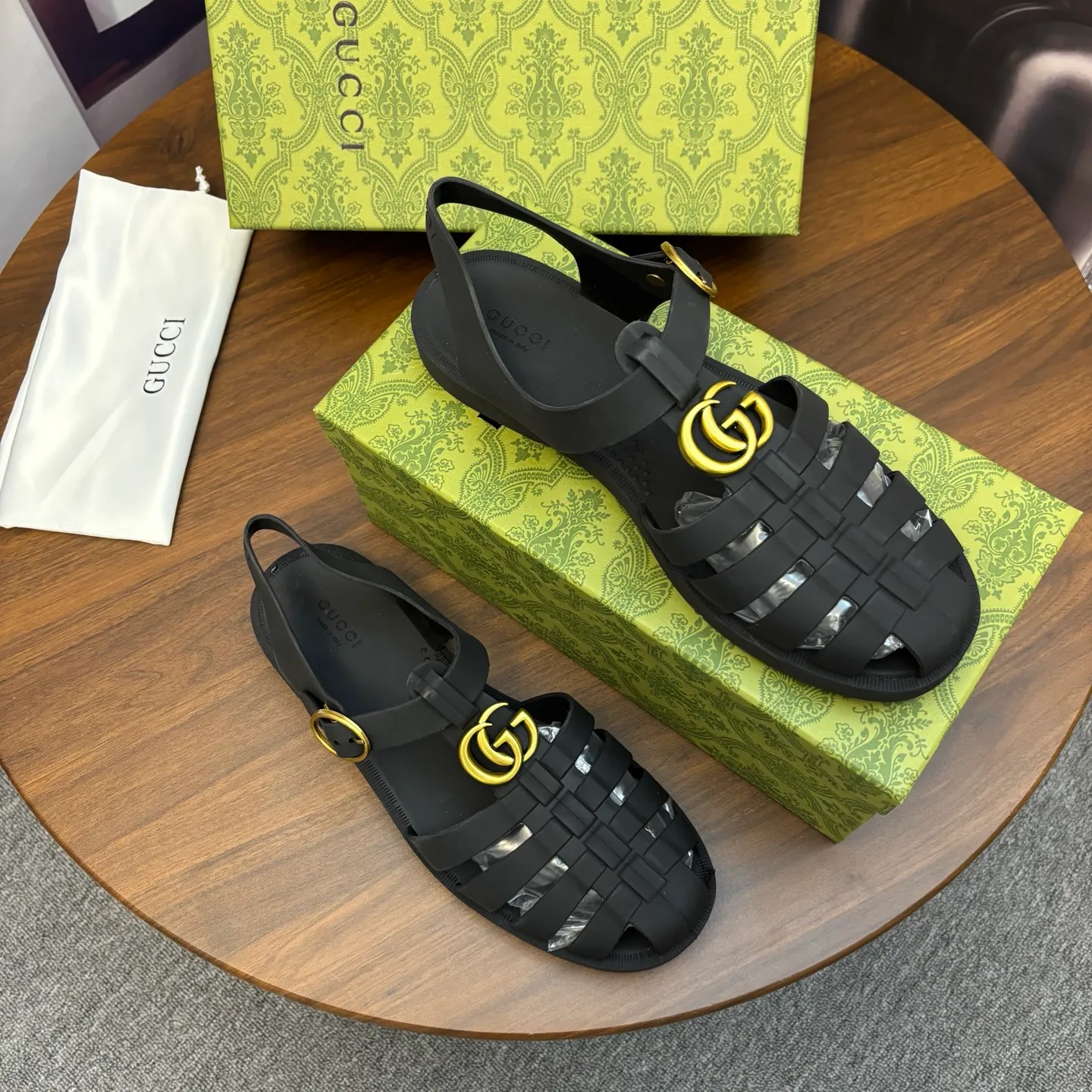 Men's shoes 260💰 [Gucci] Counter quality, top-quality original goods, real photos! Original TPU material, fine workmanship, comfortable; genuine 1:1 replica Size: 36 ~ 46